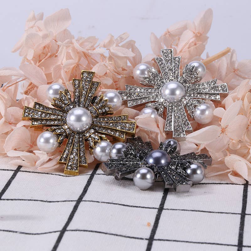 Tourtiwi – Engroshandel Broche – Vintage barok perler og rhinsten broche korsage24