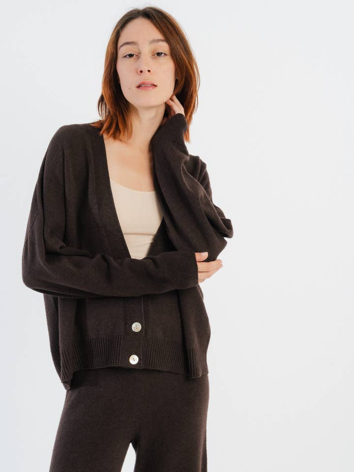 Viscose knit buttoned cardigan for wholesale by JULIA PARIS