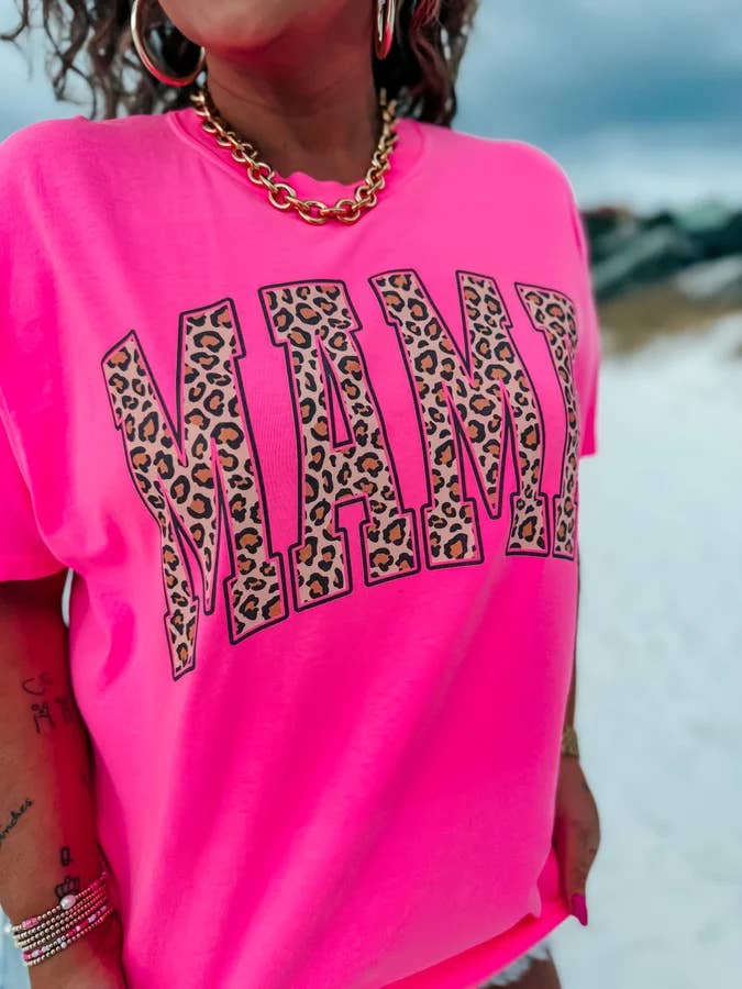 T-shirt med neonrosa leopardmönstrad text 'Mama' för wholesale av birdie