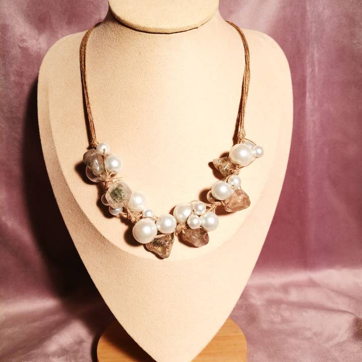 Forma&Colore - Wholesale Beaded/Pearl Necklace - Navona Necklace - version with natural gemstones2