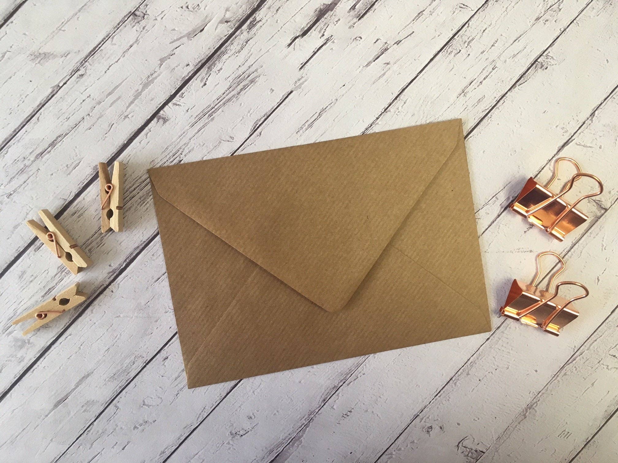 Dios Designs – Großhandel Sammelmünze – Pokerkarte im Taschenformat aus Holz Robins Appear2