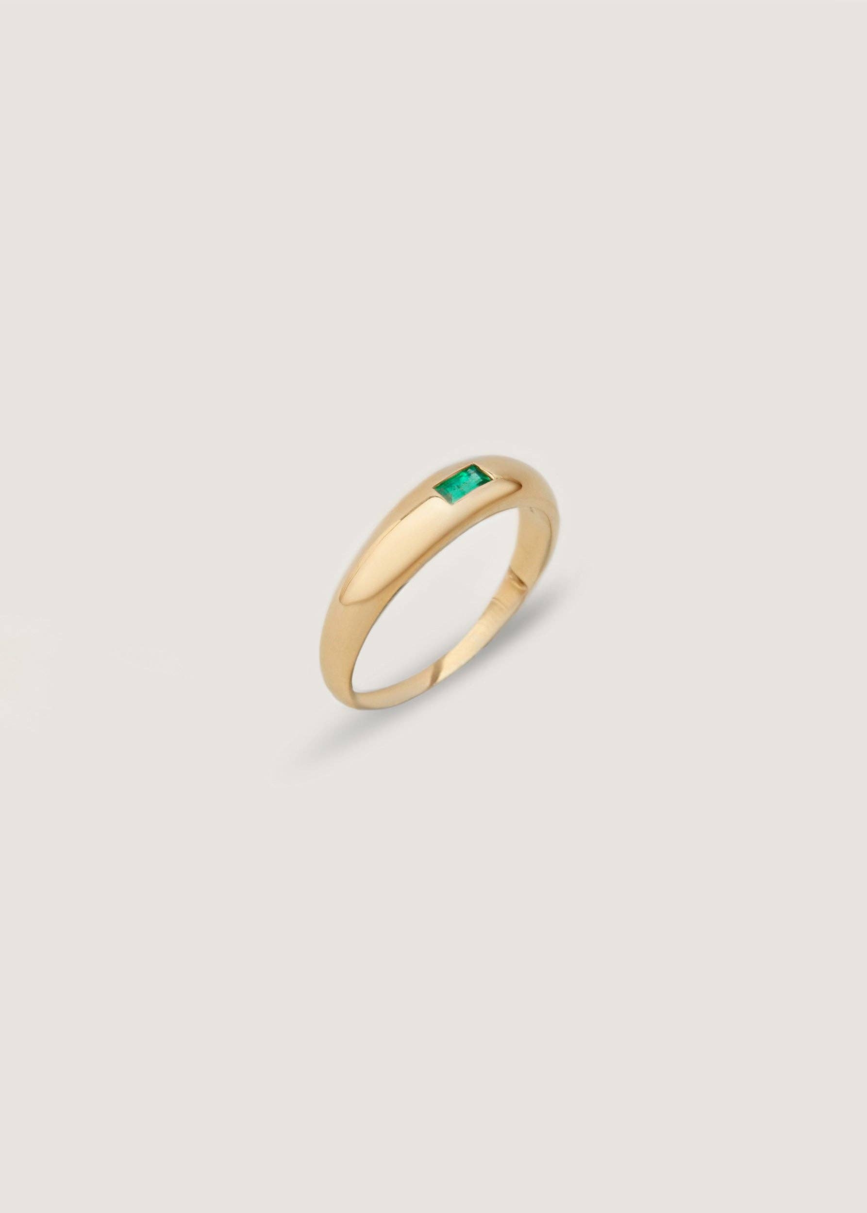 Kinn – wholesale Solitairering – Natalie Dome Ring Smaragd2