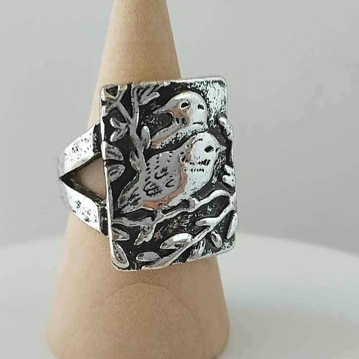 Piccadilly Pendants – wholesale Cocktail/statement ring – Silver Raven Ring, Bird Ring2