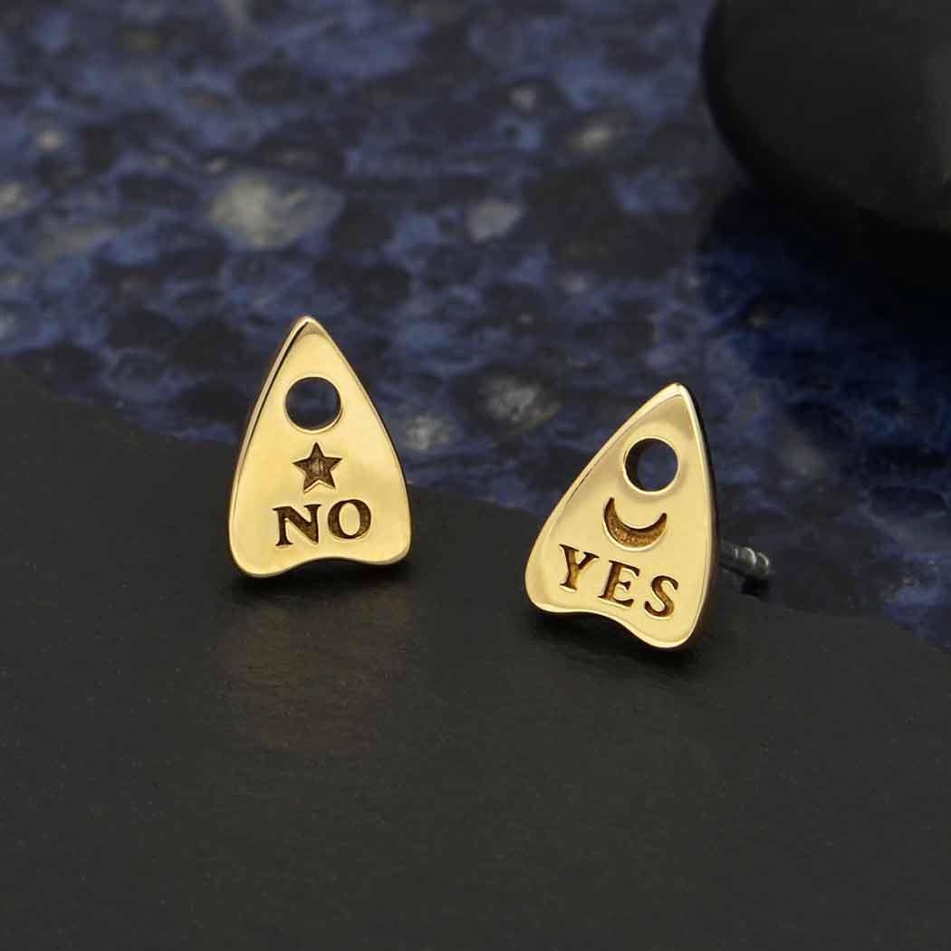 Nina Designs – Brincos de pino por atacado – Brincos Ouija Post em Prata de 1ª Lei ou Bronze 9x6mm0