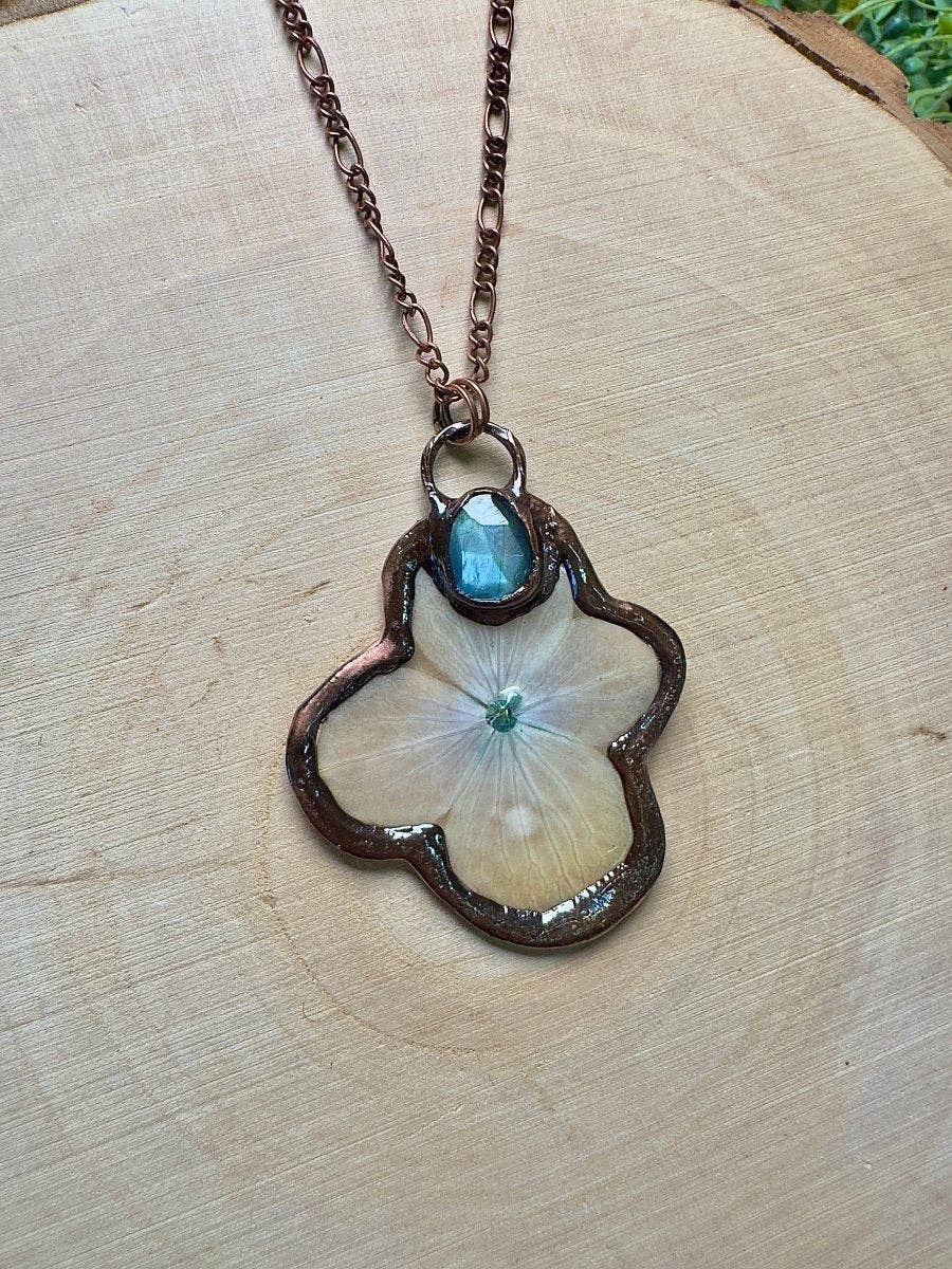 Copper Ashes - Wholesale Pendant/Charm Necklace - Quibblera- Labradorite and Flower Necklace0