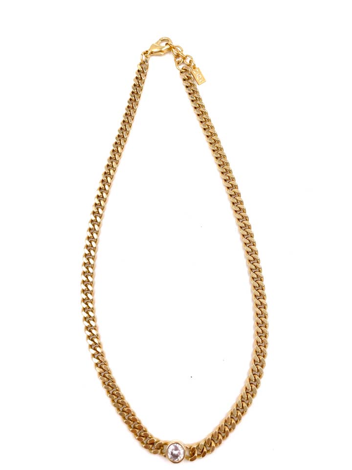 Edgy mais chic pour la vente par ZADA