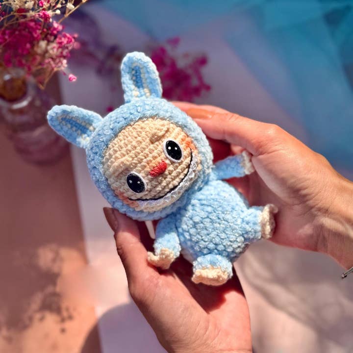 TOMOPOD LLC - Wholesale Christmas decoration - Cute Bunny Crochet, Handmade Smiling Monster Bunny Decor3