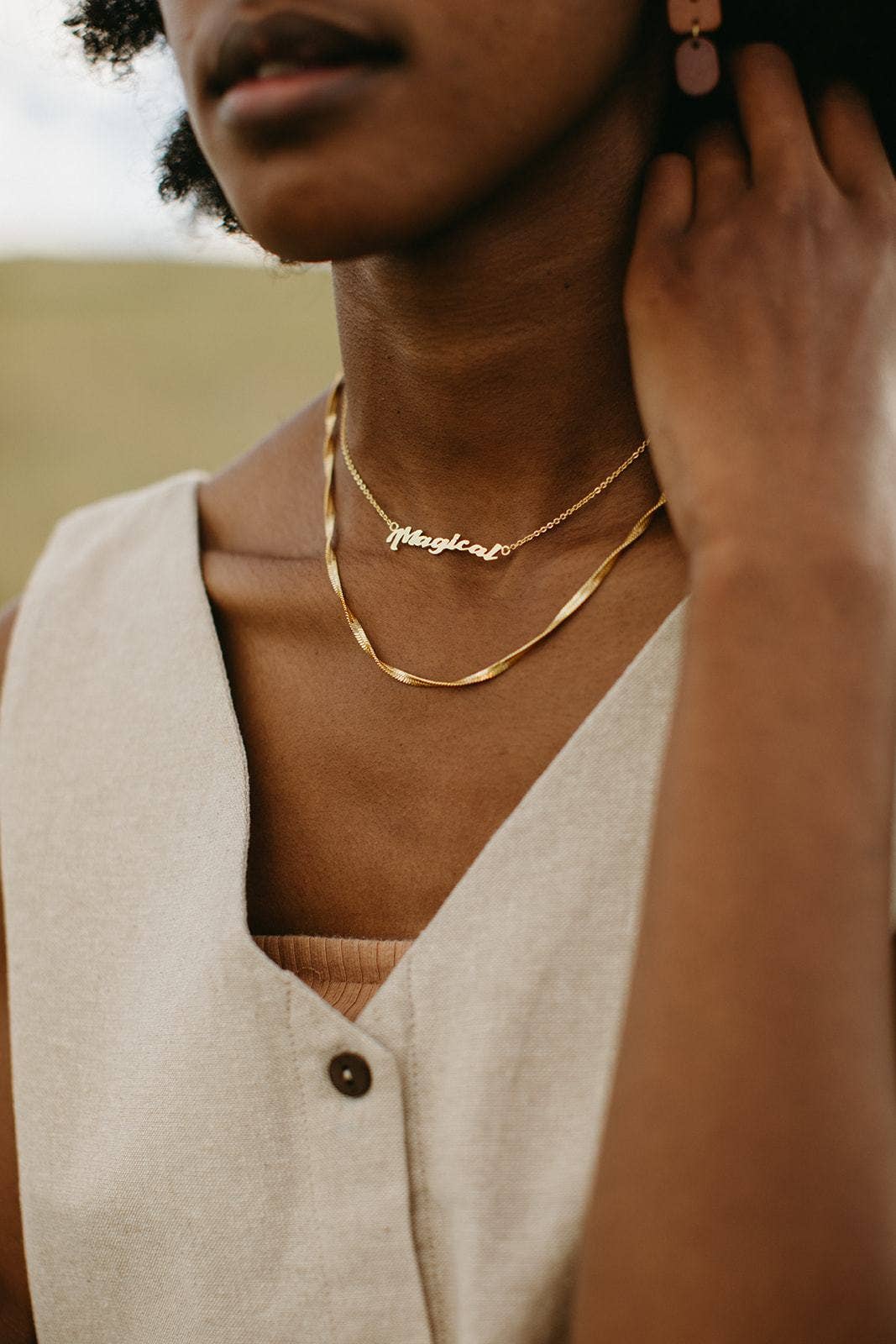 Rover & Kin - Wholesale Link & Chain Necklace - Twisted Herringbone Chain4