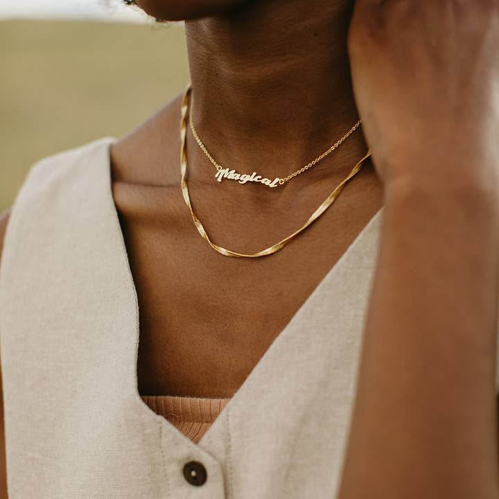 Rover & Kin - Wholesale Link & Chain Necklace - Twisted Herringbone Chain4