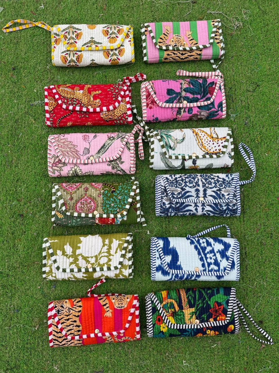 bhavnas boutique - Vente Sac porté épaule – femme - Porte-monnaie matelassé à fermeture éclair – Lot de 5 trousses de maquillage3