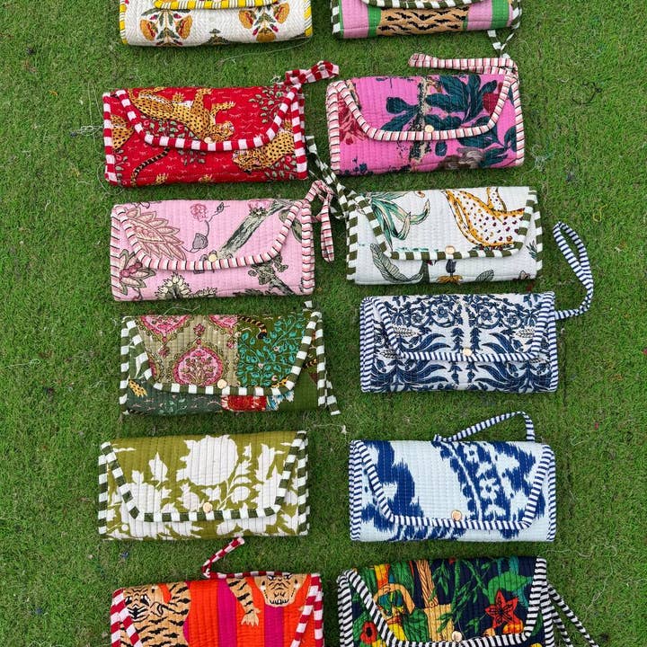 bhavnas boutique - Wholesale Shoulder Bag - Women's - Coin Purse Quilted Zipper Pouch – Lot of 5 Cosmetic Bag3