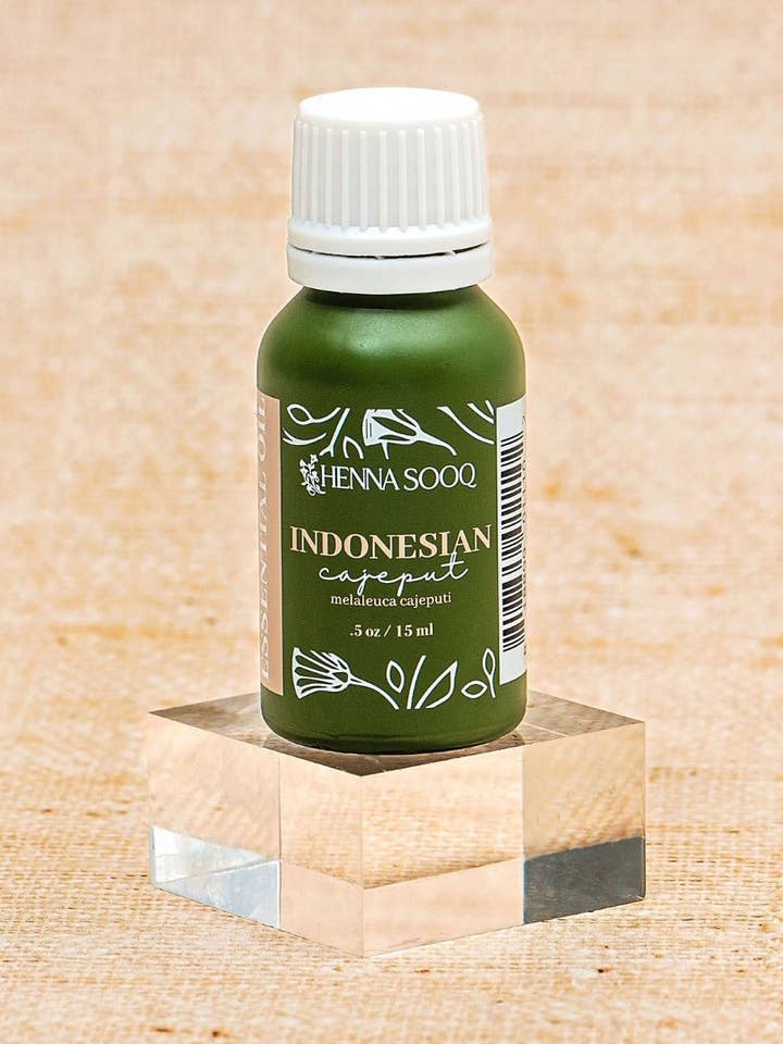 Indonesian Cajeput Essential Oil for wholesale by Henna Sooq