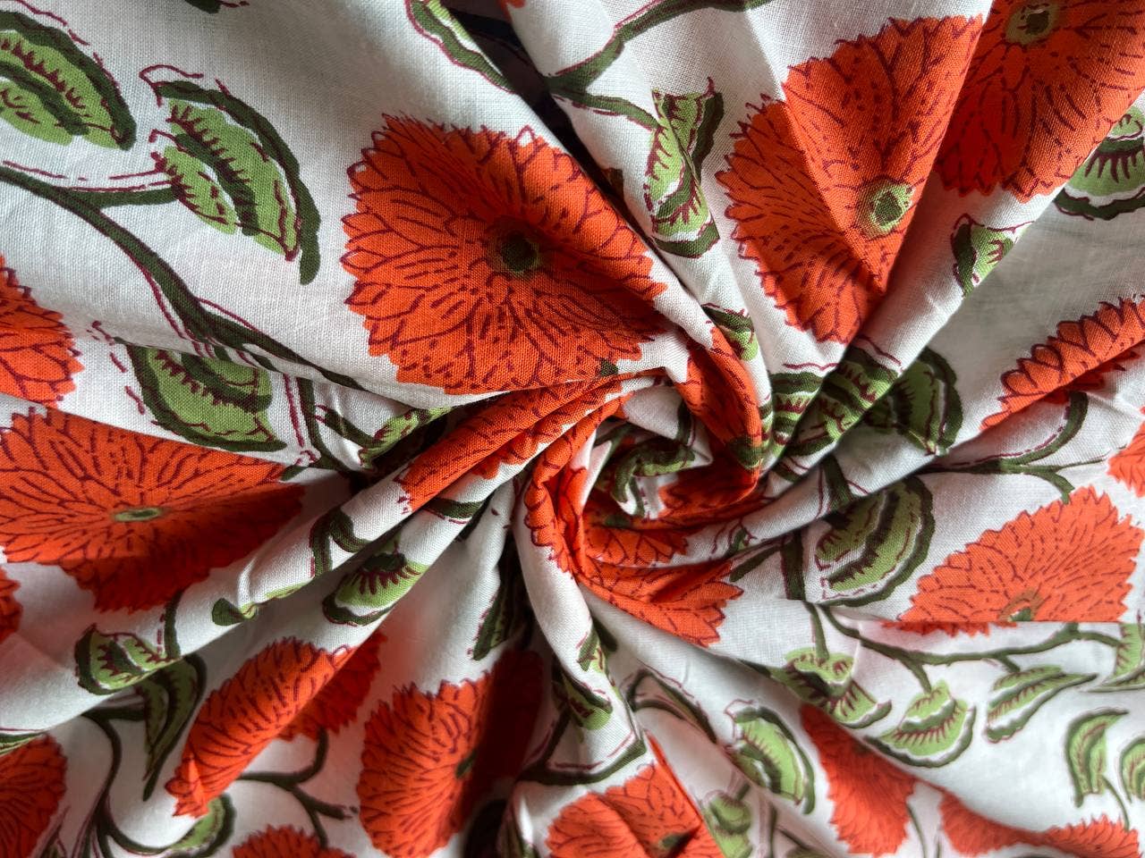 Bhawana Handicrafts – Großhandel Stoff – Handbedruckter Baumwollstoff mit Blumenmuster – indischer Handblockdruck3