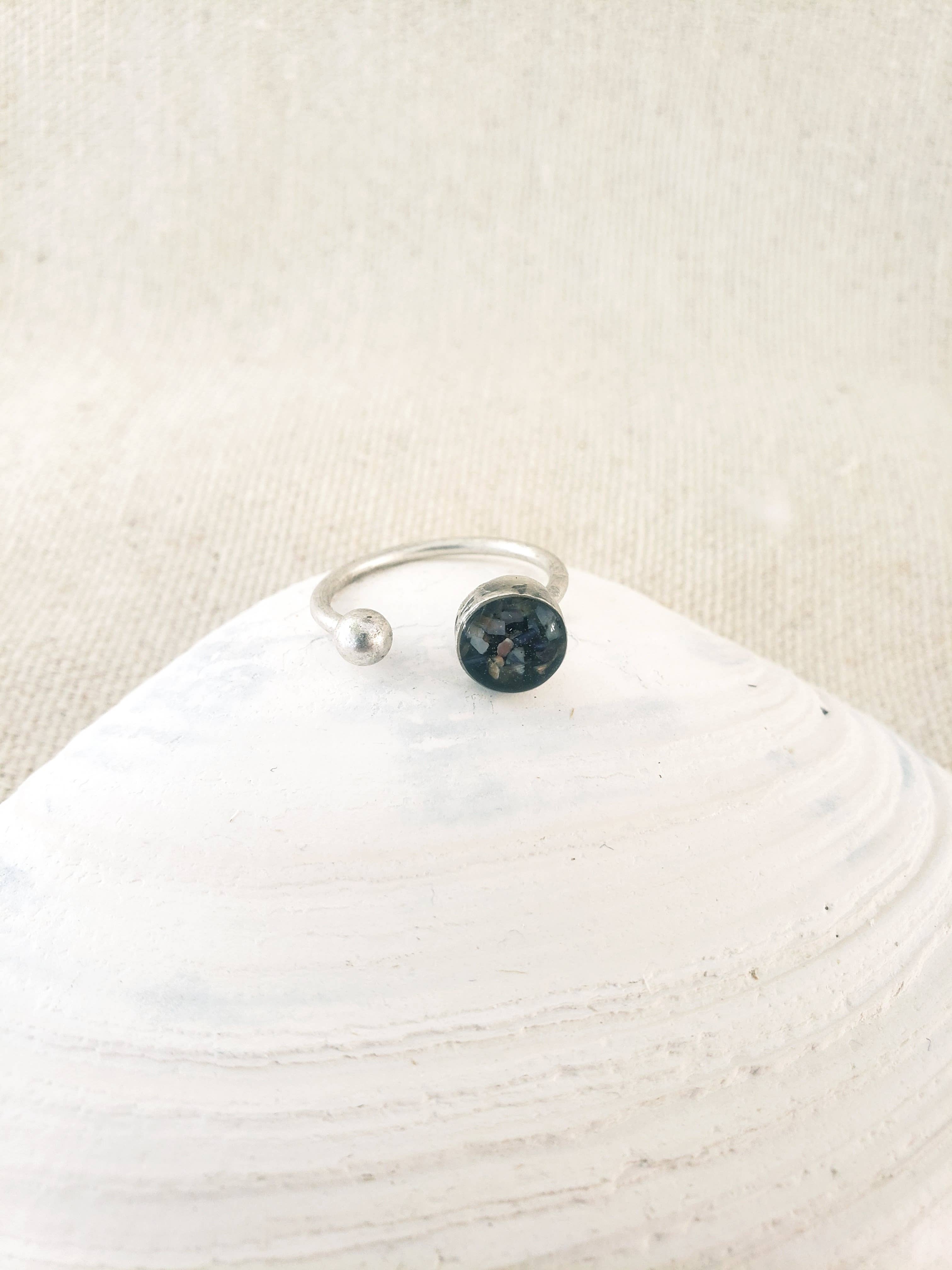 Maine Shellware - Wholesale Single Stone/Solitaire Ring - Antique Silver Round Ring6