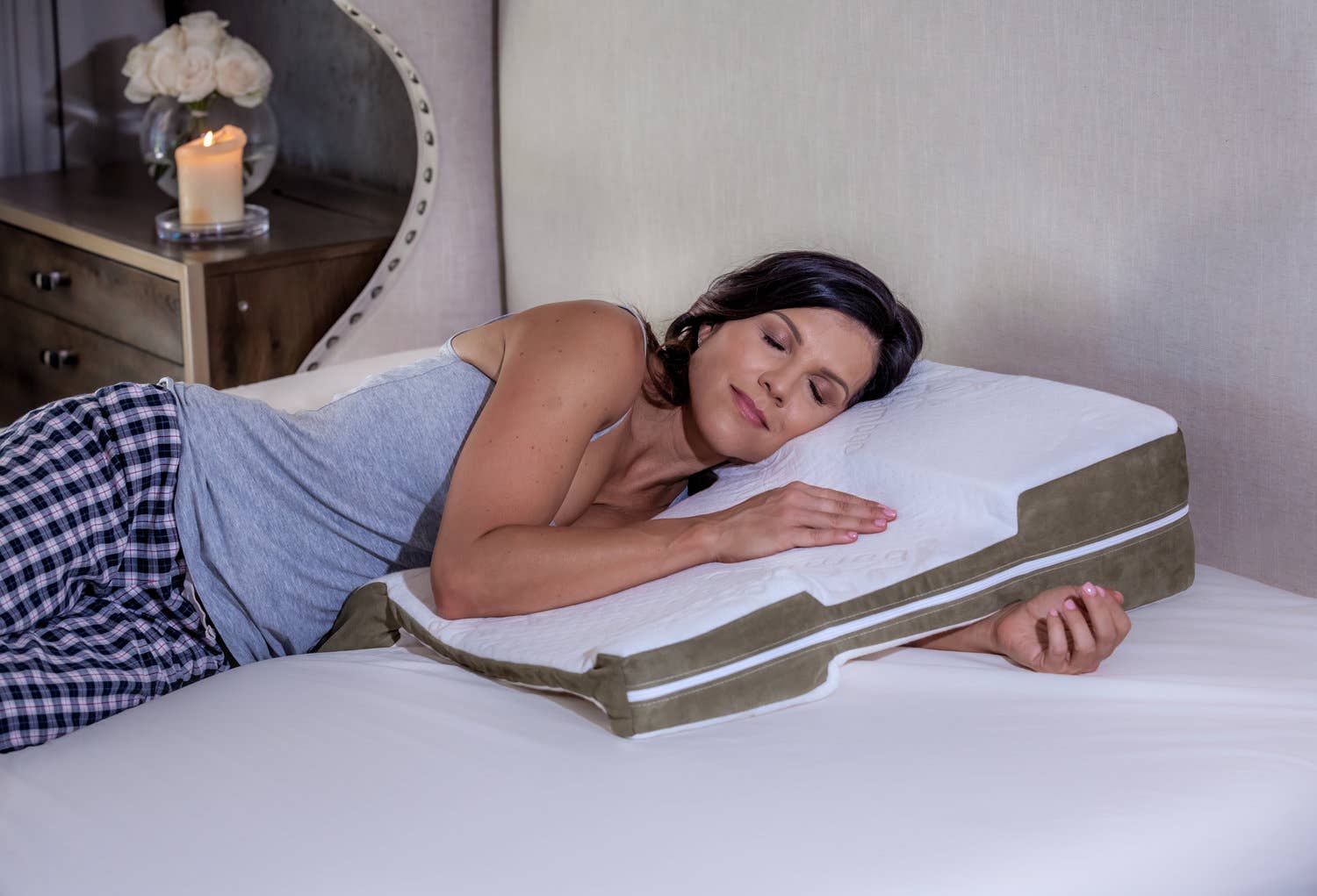 White Sage The Shoulder Pillow - Memory Foam Shoulder Relief Pillow for wholesale on Faire6