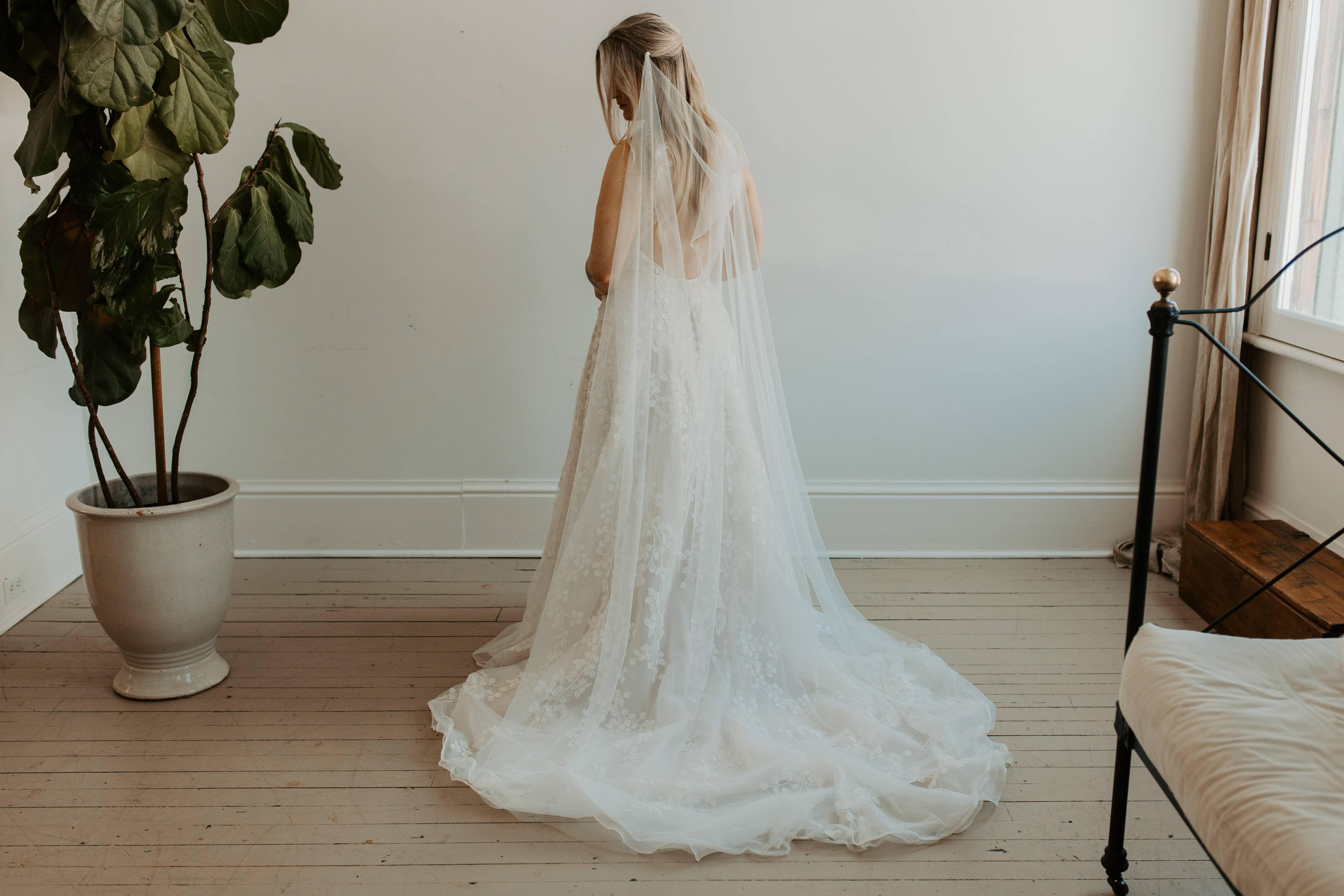 Ruffled Rose Veils – wholesale Veil – Women’s – Soft Minimal Drape Veil2