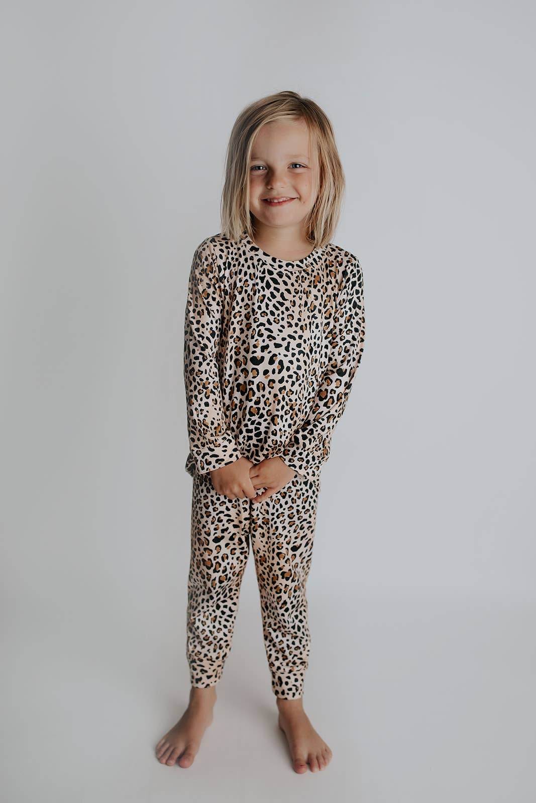 Three Little Tots – Engroshandel Pyjamasæt - Børn – Leopard Jammies Børn Pjs og Lougewear6