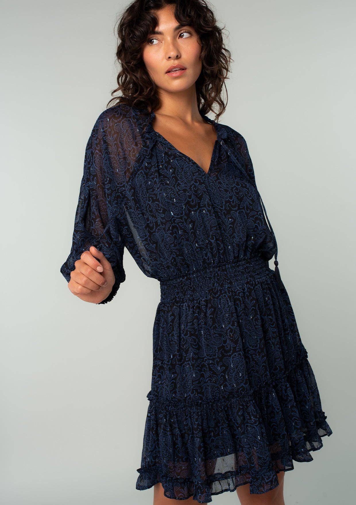 Noir/Bleu Mini-robe à plusieurs niveaux à manches Dolman en cachemire en vente sur Faire