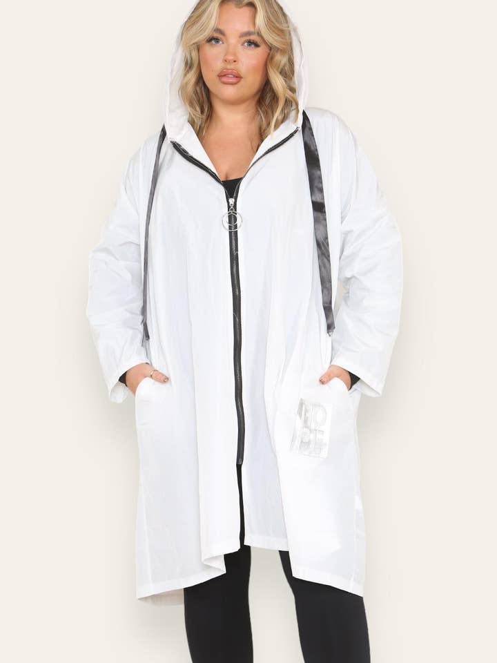 Miss Bold - Wholesale Raincoat - Women's - Oversized Hooded Rain Mac60