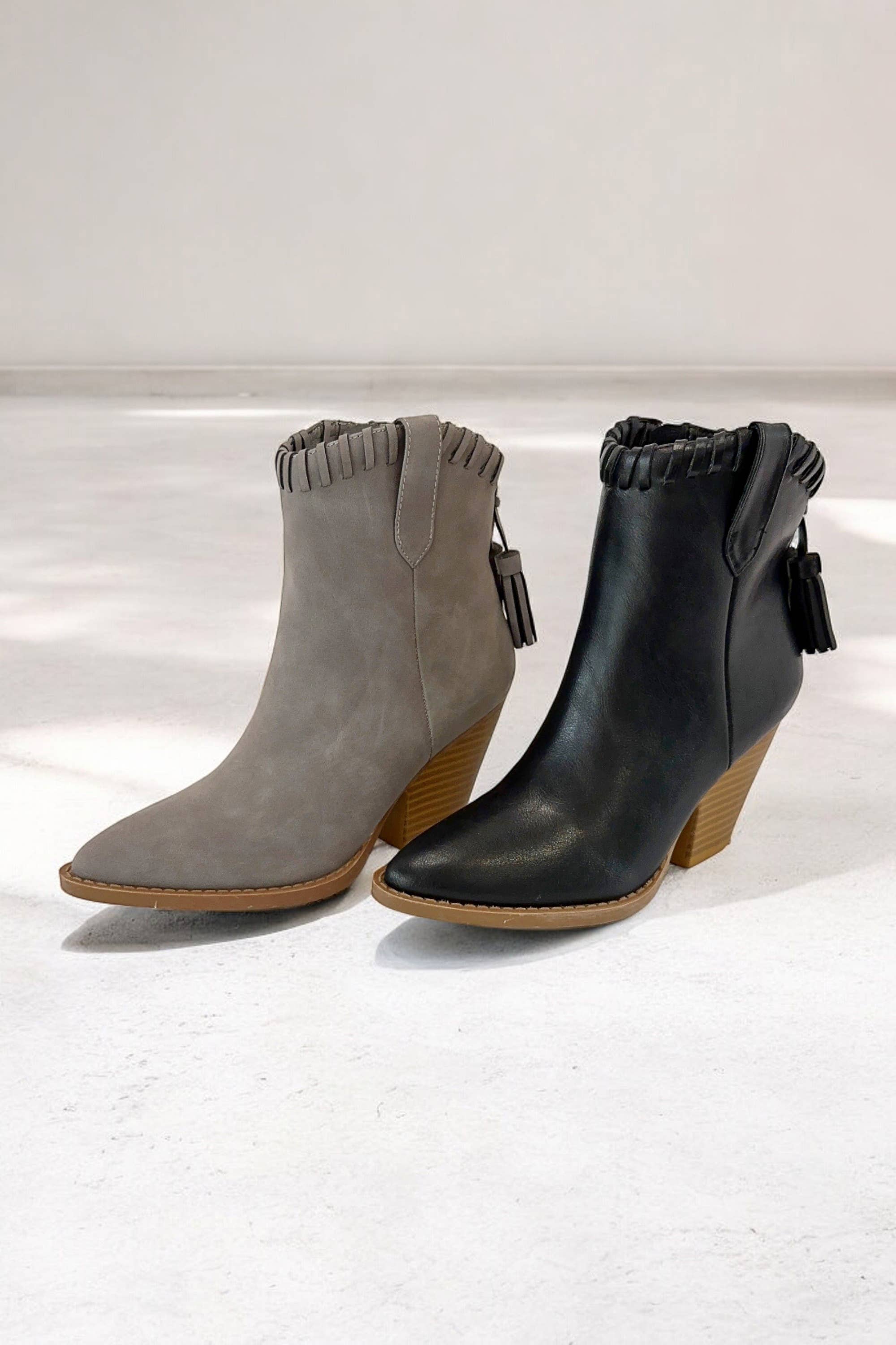 CCOCCI - Vente Bottines – femme - Bottines chevilles en suédine synthétique RIVER-23 avec surpiqûres au point de sellier0