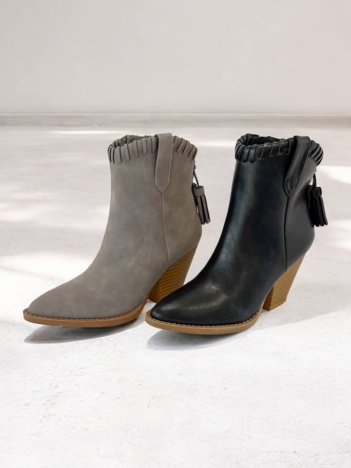 CCOCCI - Wholesale Booties - Women's - RIVER-23 WHIP STITCH EDGE FAUX SUEDE ANKLE BOOTIE0