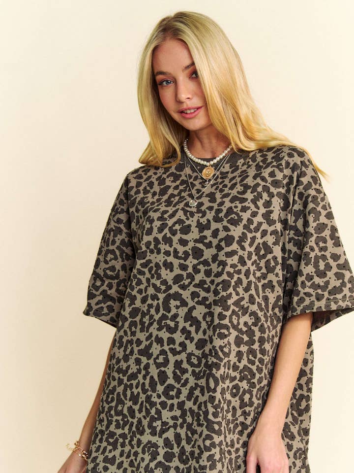 T-SHIRT MET KORTE MOUWEN EN KORTE MOUWEN MET LUIPAARDPRINT EN STRASS voor wholesale door Davi & Dani