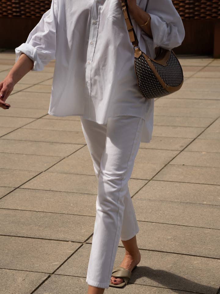 CAPSULE by Agnė Gilytė - Wholesale Jeans - Women's - Cropped jeans 'SKORPIOS' | high quality cotton25