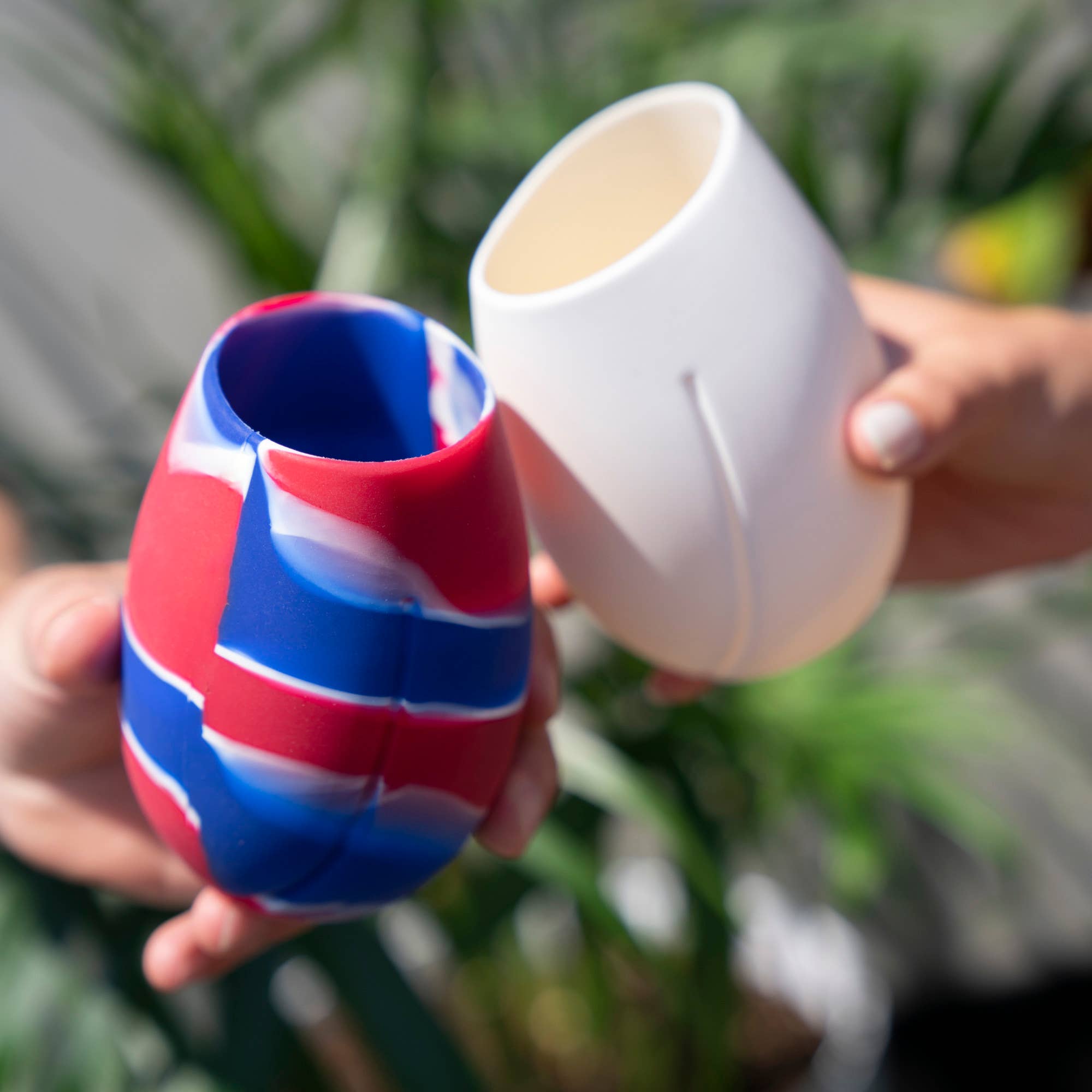 TRUE - Wholesale Wine Glass - Flexi Silicone Wine Cups with Aerating Ridges ASST COLORS10