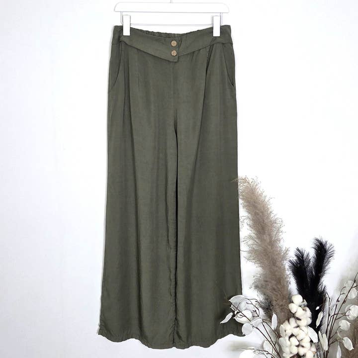 Tempest Designs – wholesale Pants – Women's – Lovely lyocell fabric straight leg trousers with button detail and pockets (M-L)5