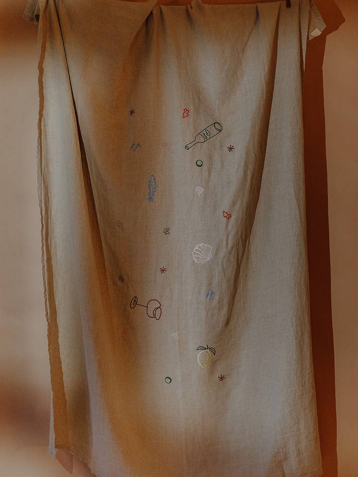 Bordduk Colorinha, broderi – 320 cm för wholesale av Studio Cravo