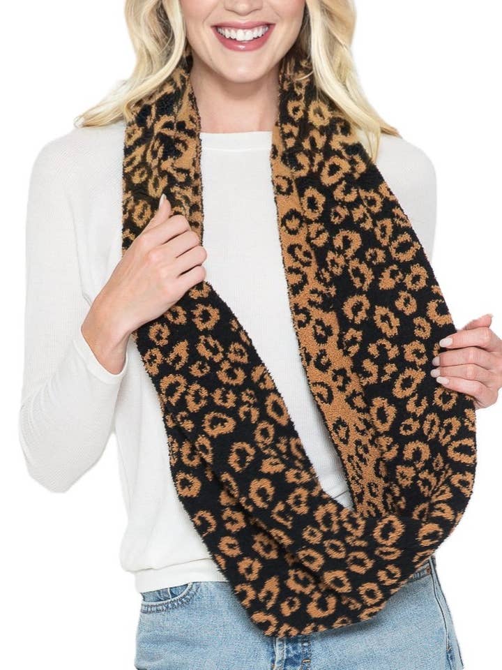 Bufanda infinita reversible con estampado de leopardo Capture Me para venta al por mayor de Justin & Taylor