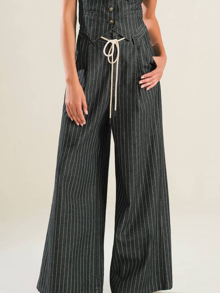 Eine gestreifte Jeanshose - FP1319-B für den Großhandel von FLYING TOMATO