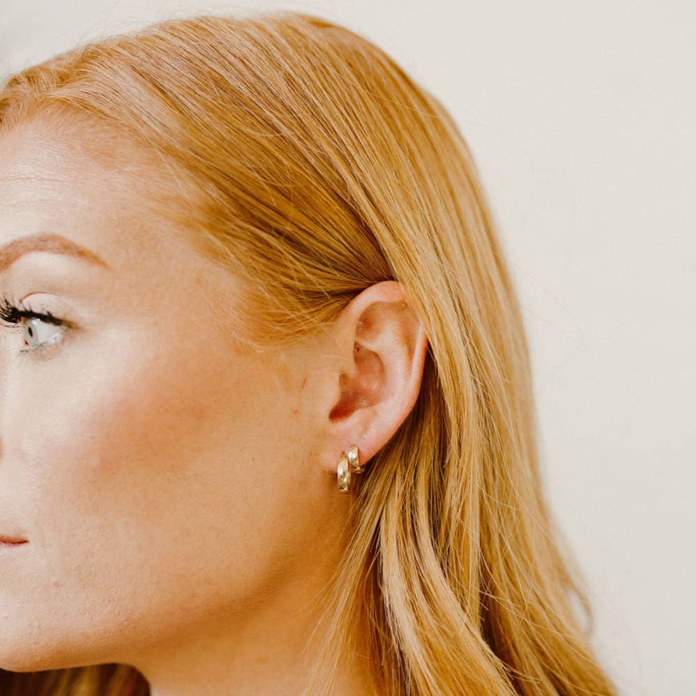 Ofina Jewelry - Vente Petits anneaux - Petits câlins audacieux en or massif4