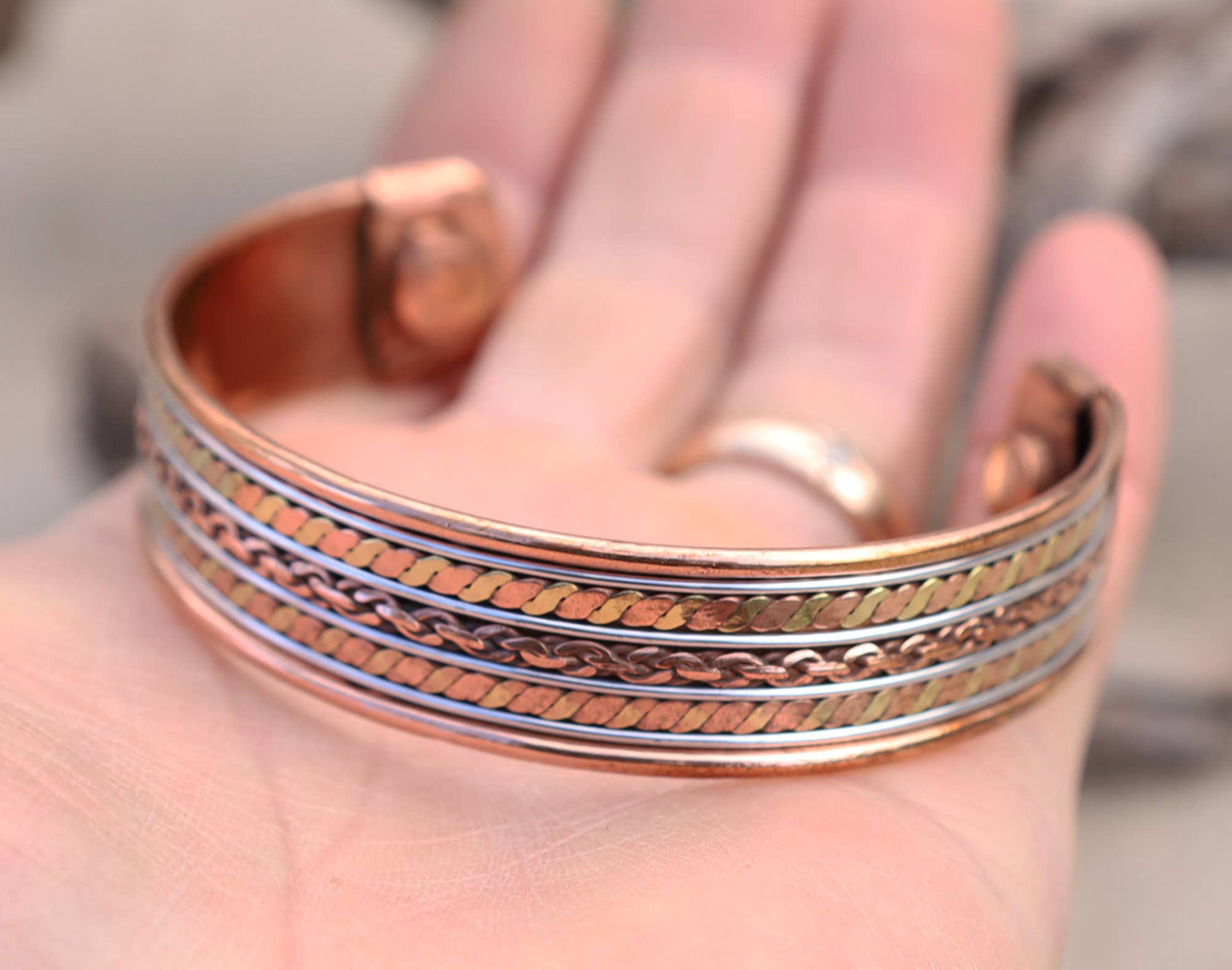 Lungta Imports - Venta al por mayor Pulseras tipo brazalete - Pulsera de alambre trenzado de cobre puro para mujeres y hombres2