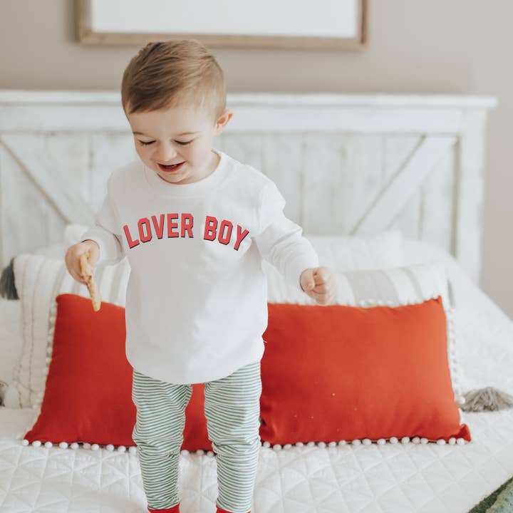 T-shirt gráfica Red Lover Boy Dia dos Namorados por atacado de ZZ Threadz