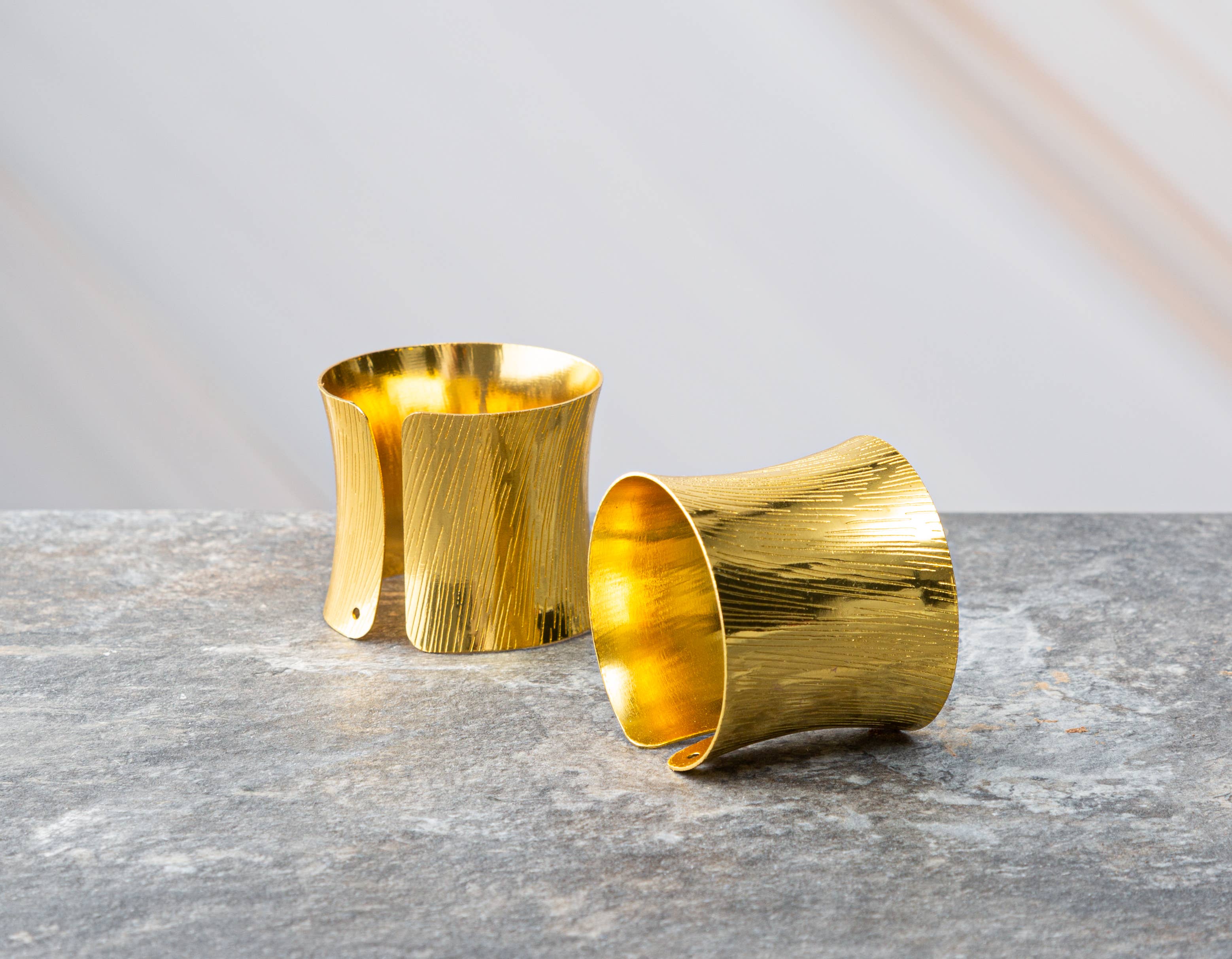 CLASSIC TOUCH DECOR INC. - Wholesale Napkin ring - Set Of 6 Gold Napkin Rings