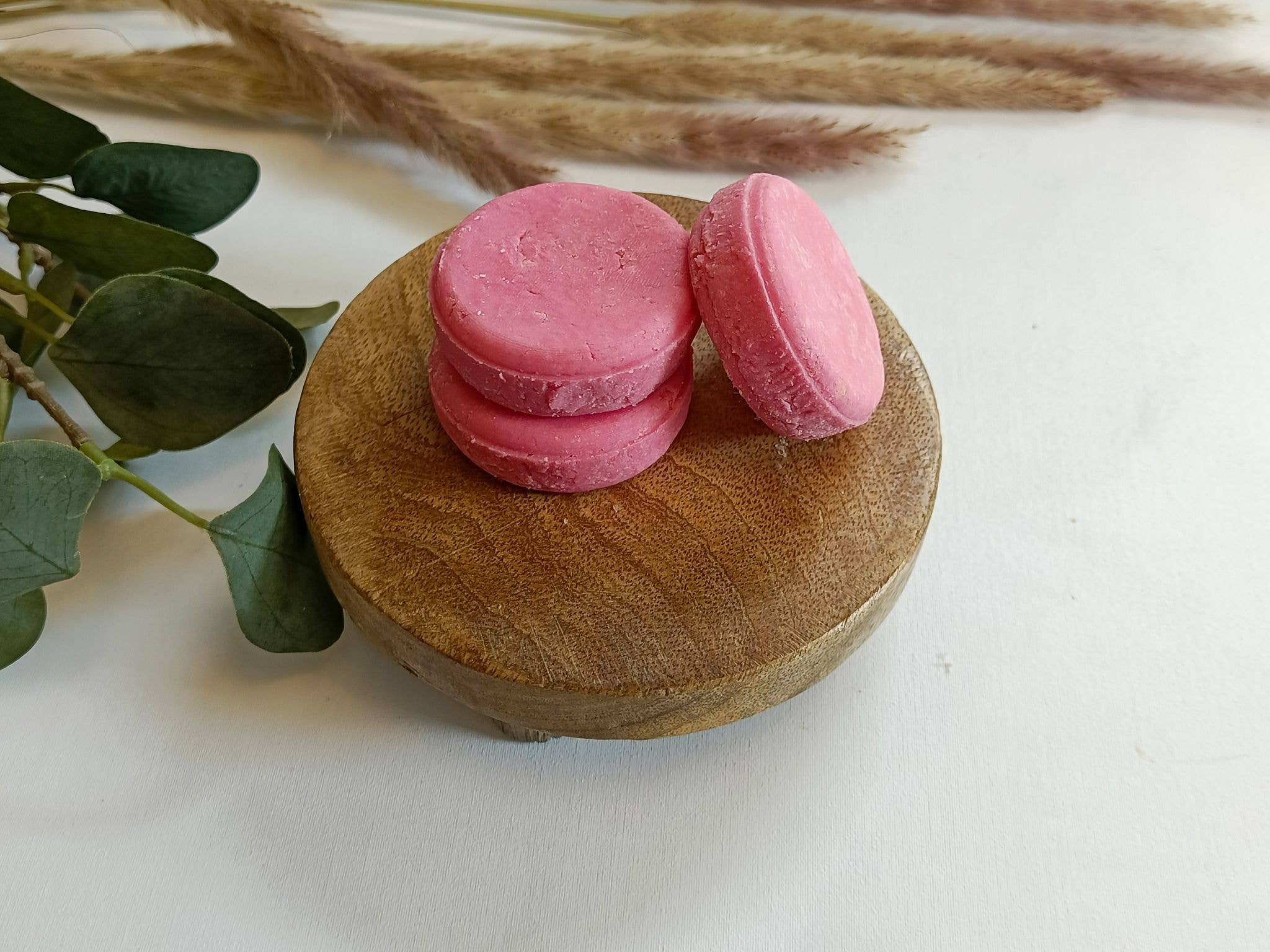 Forest Fragrances - Wholesale Shampoo Puck/Solid Shampoo - Solid Shampoo Bar - Tropical (fragrance: tropical, gardenia)1