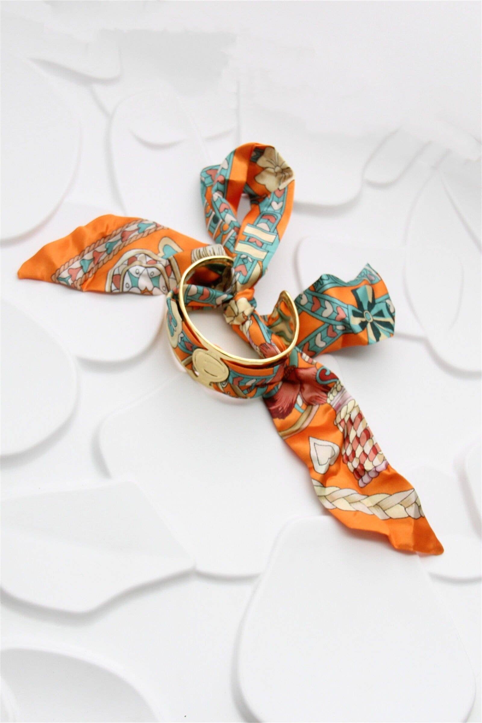 BELLISSIMA BIJOUX - Wholesale Bangle Bracelet - Golden Bangle Bracelet With Colored Silk Ribbon1