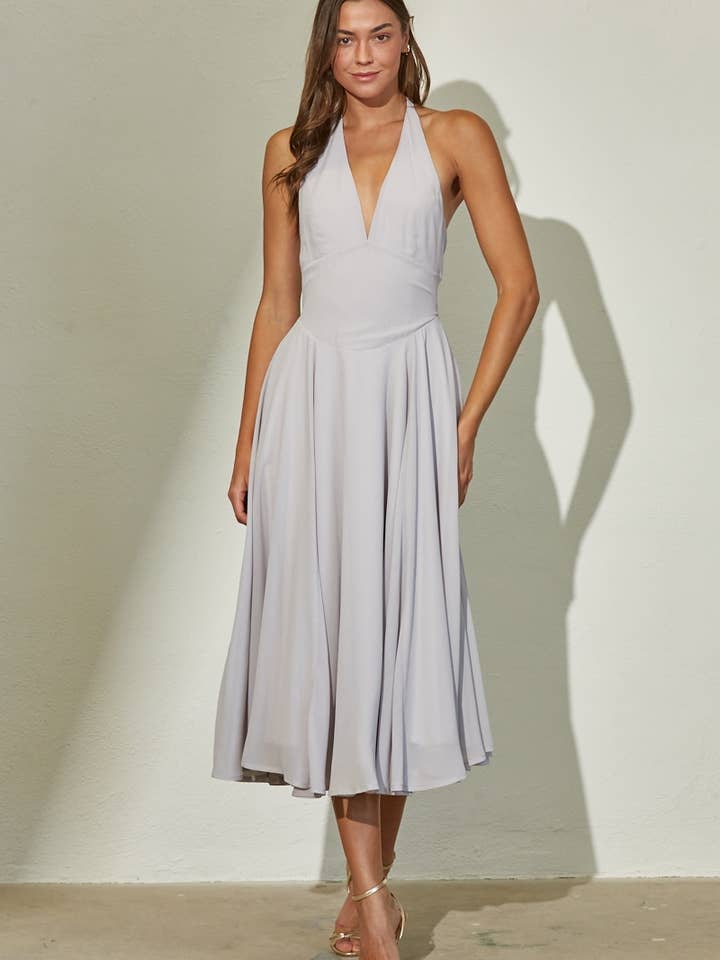 Halterklänning med djup urringning och utsvängd chiffongkjol i midilängd för wholesale av Edit by Nine
