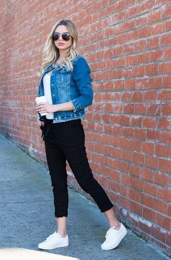 VENTI6 – Großhandel Hose – Damen – SOLIDE KNITTERFALTEN-JOGGER MIT KORDELZUG (50060)3