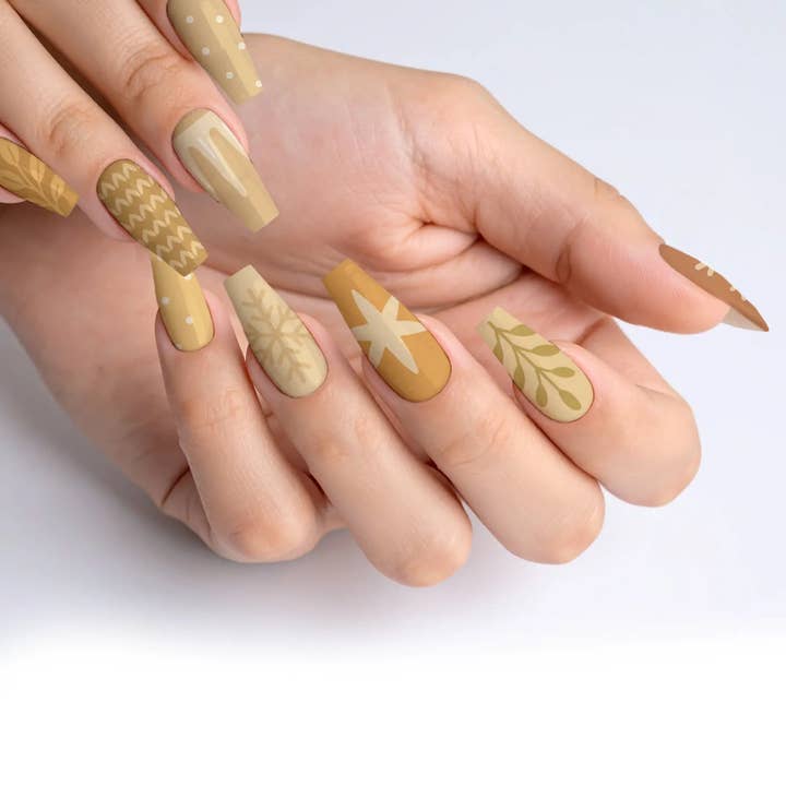 Mysiga Stickade Nyansers Beige Tan Vinter Press-On Naglar för wholesale av FYNE BODY