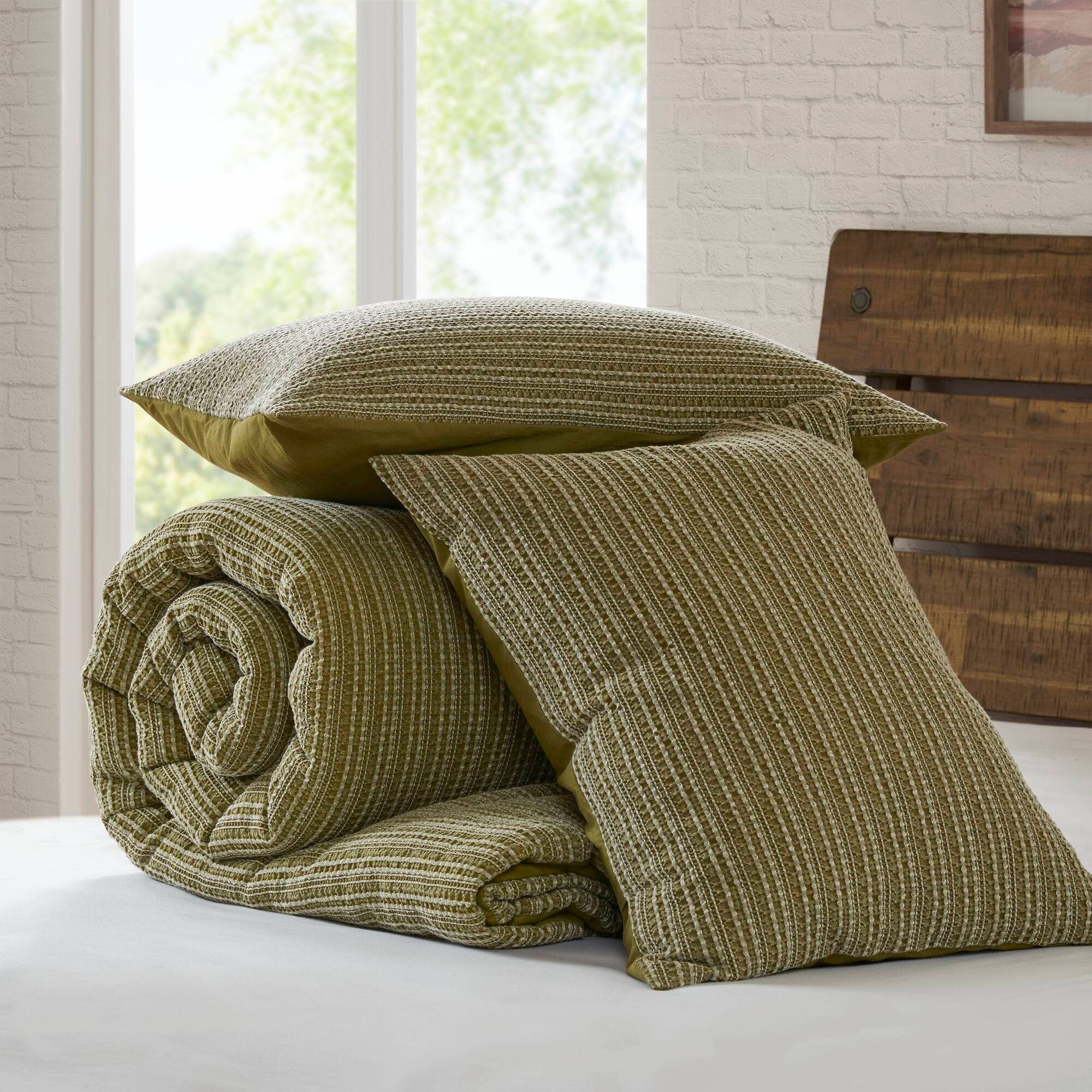 Olliix - Wholesale Bedding Set - 3 Piece Vintage Waffle Washed Comforter Set, Green11