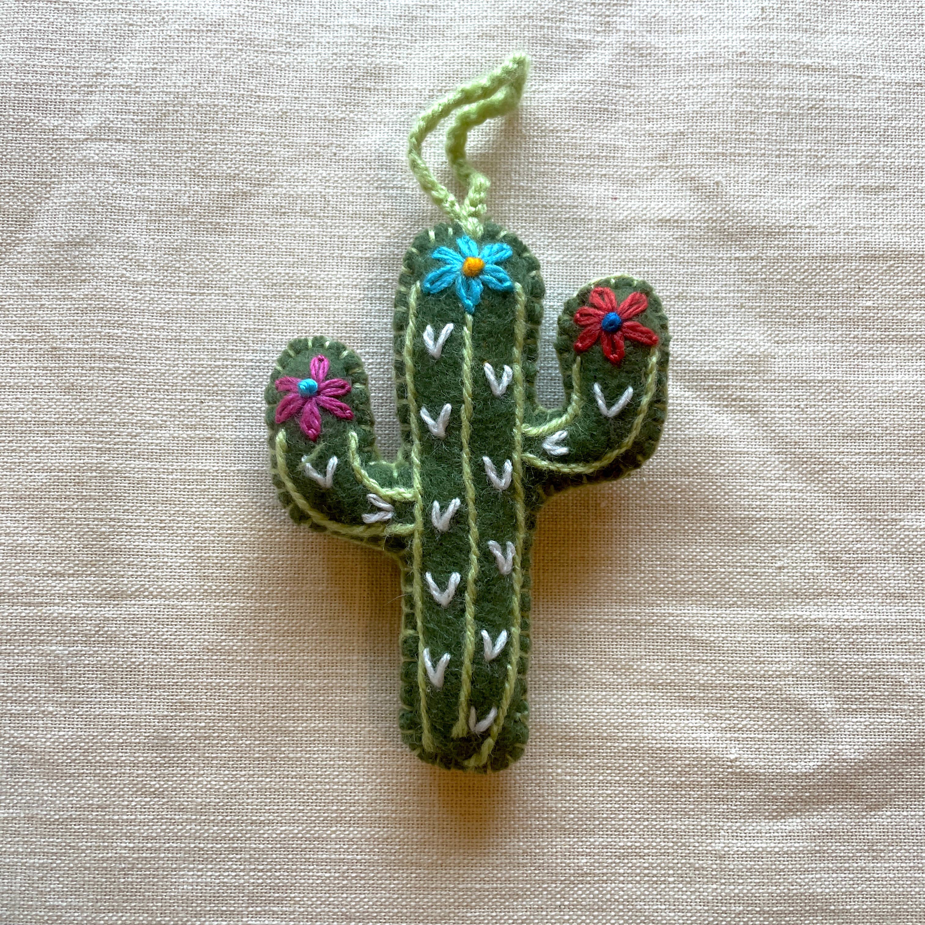 Tesoros Trading Company – wholesale Ornament – Wool Saguaro Cactus Ornament,Peru (WSAG)1