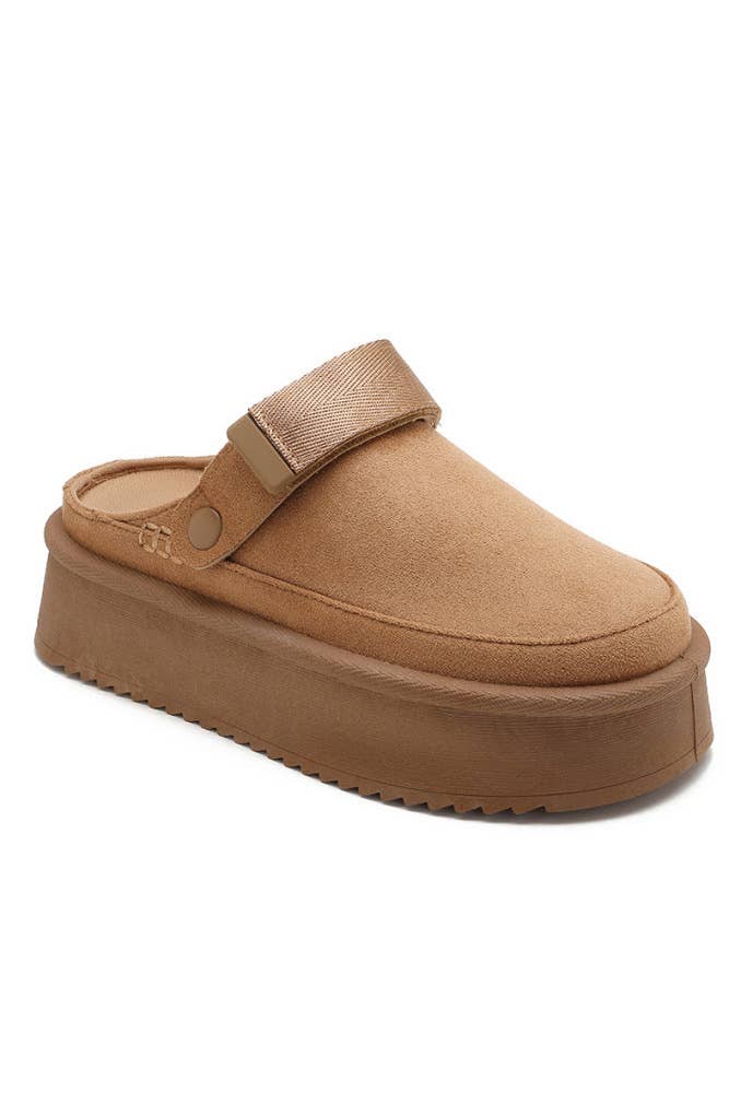 Joia Paris – wholesale Clogs – Women's – Fur-lined wedge clog with adjustable straps RU-172