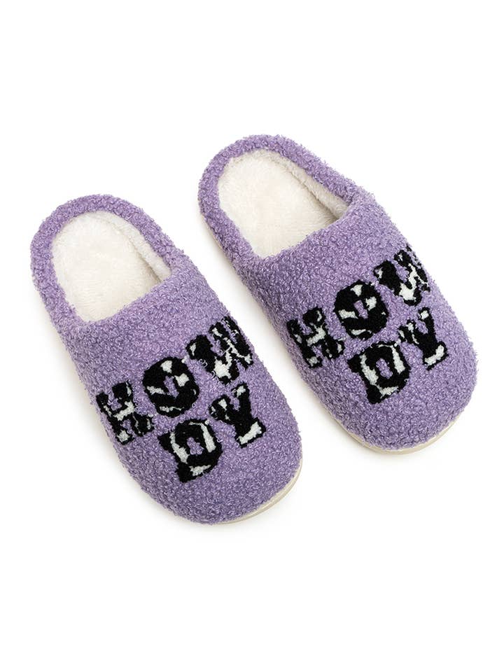 Living Royal - Wholesale Slippers - Women's - Indoor / Outdoor Slippers - Cow Print "Howdy" - Purple4