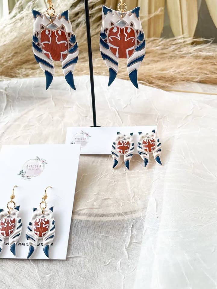 Von AHOKSA TANO inspirierte Tonohrringe| Clone Wars| Star Wars für den Großhandel von Aviella Creations