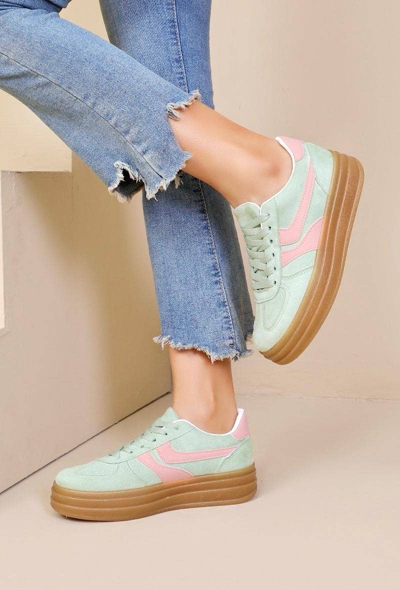 No Doubt Shoes - Wholesale Lifestyle Sneakers - Women's - WOMEN'S PLATFORM FAUX SUEDE LACE UP GUM SOLE SNEAKERS 3