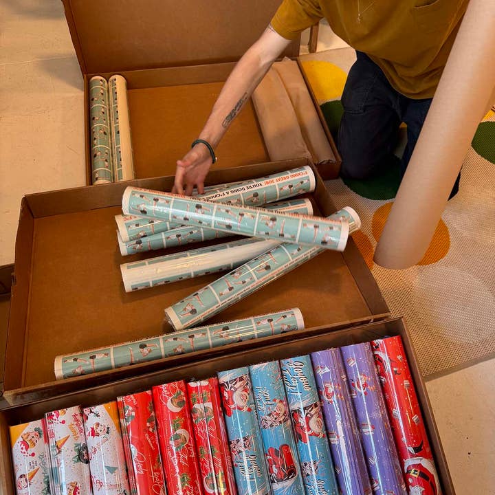 offensivedelightful - Wholesale Inpakpapier - OUDE SLET! verjaardag dubbelzijdig cadeaupapier / rollen van 26