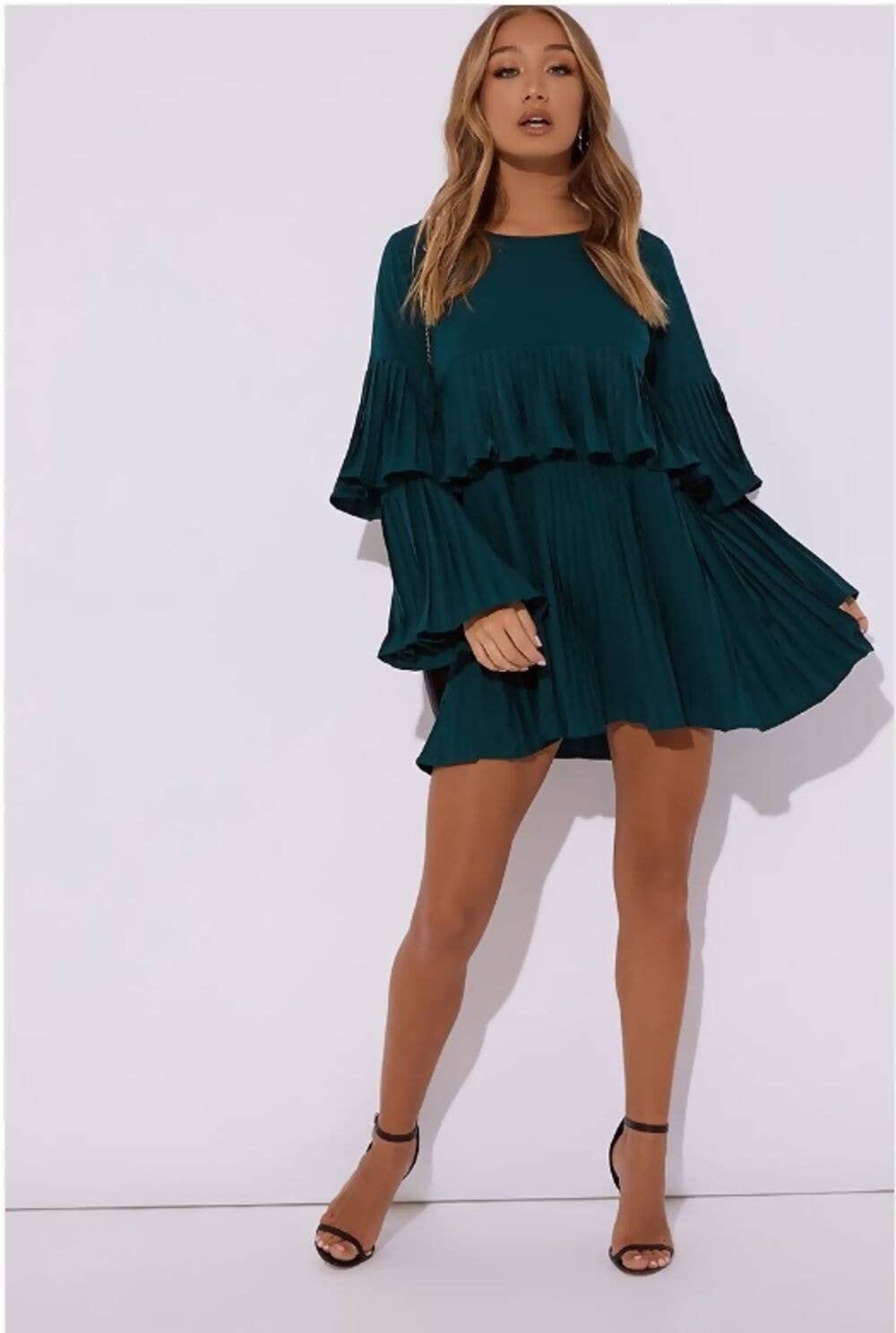 J5FASHION - Vente Robe – femme - MINI-ROBE PLISSÉE À VOLANTS JOB LOT1