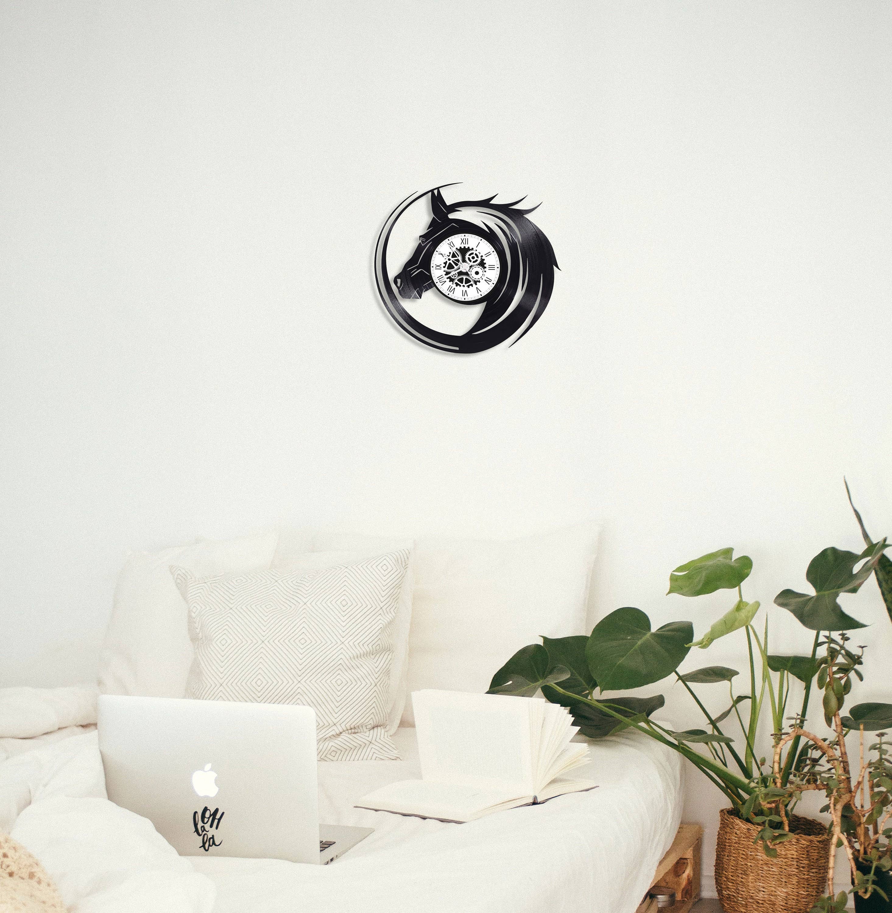 L'atelier d'Ombeline - Wholesale Wall Clock - Horse themed 33 rpm vinyl record clock3